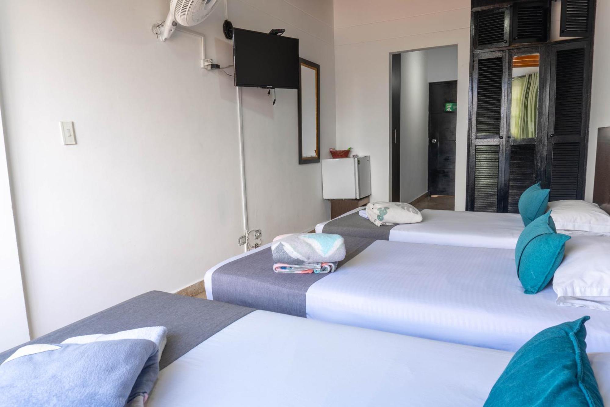 Hotel Casa Blanca Laureles 3*