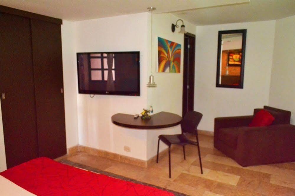 Casa Blanca Laureles 3*