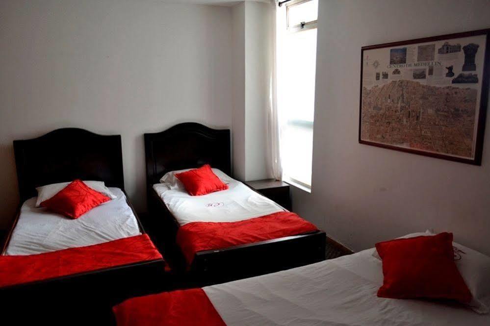 Casa Blanca Laureles Hotel